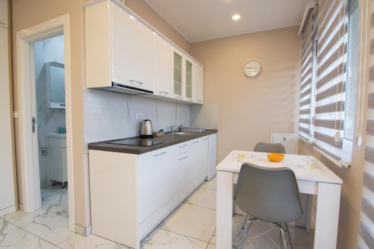 Jana Apartmani Belgrade Extérieur photo